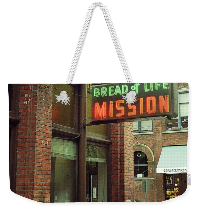 America Weekender Tote Bag featuring the photograph Seattle Mission 2007 by Frank Romeo