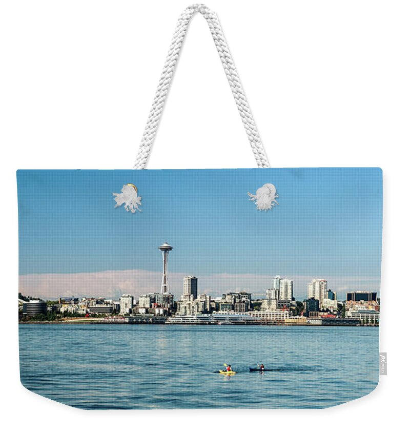 Aiki Beach Weekender Tote Bag featuring the photograph Seattle Skyline 1 by Mati Krimerman