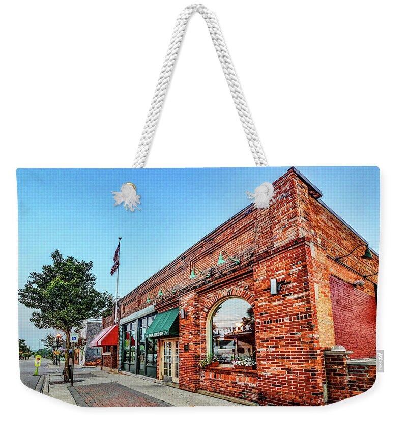 Utica Weekender Tote Bag featuring the photograph Shamrock DSC_0338 by Michael Thomas