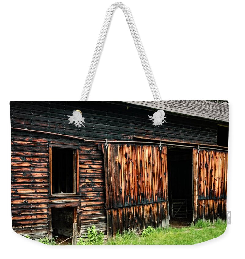 Barn Door Weekender Tote Bag featuring the photograph Side of a barn by Pamela Taylor