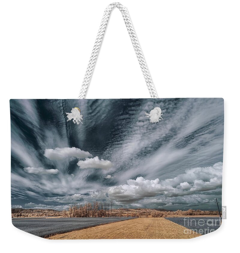 Big Sky Weekender Tote Bag featuring the photograph Sky Over Vihre by Norman Gabitzsch