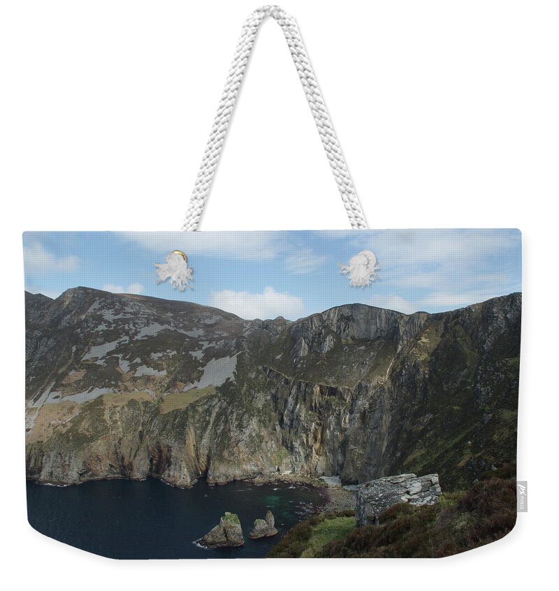 Cliffs Weekender Tote Bag featuring the photograph Sliabh Liag II by Greg Graham