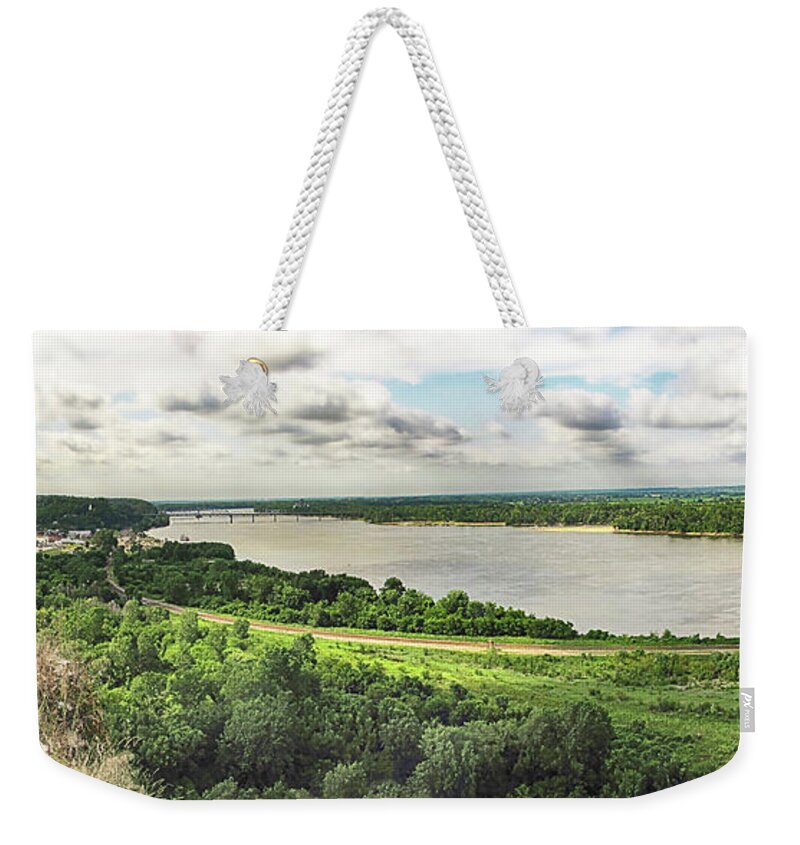 Mississippi Weekender Tote Bag featuring the photograph South of Hannibal by C H Apperson