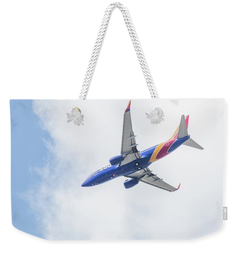 Southwest Airlines Weekender Tote Bag featuring the photograph Southwest Airlines with a Heart by Robert Bellomy