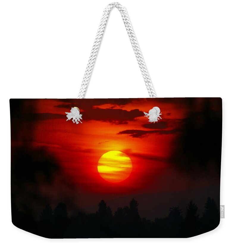 Nature Weekender Tote Bag featuring the photograph Spokane Sunrise by Ben Upham III