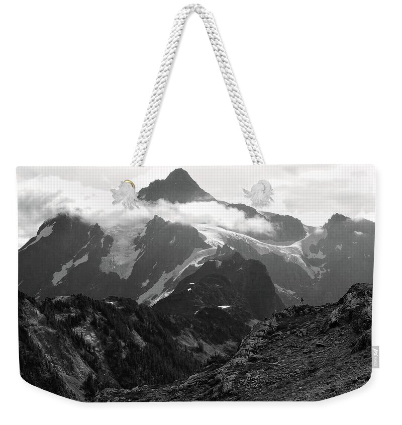 Shuksan Weekender Tote Bag featuring the photograph Stand Tall by Sandra Peery