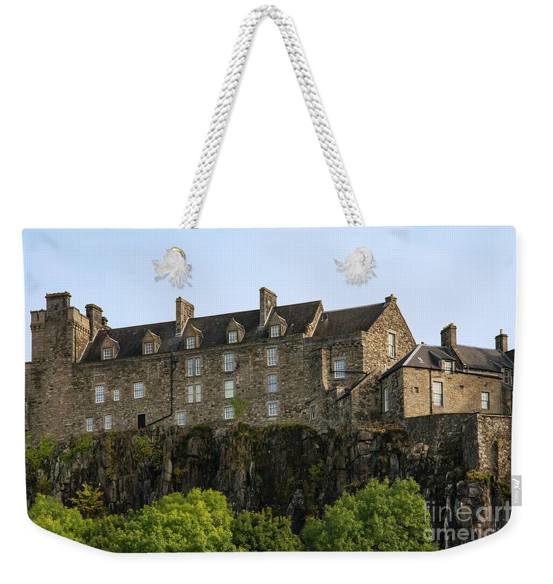 Sterling Weekender Tote Bag featuring the photograph Sterling Castle by Bob Phillips