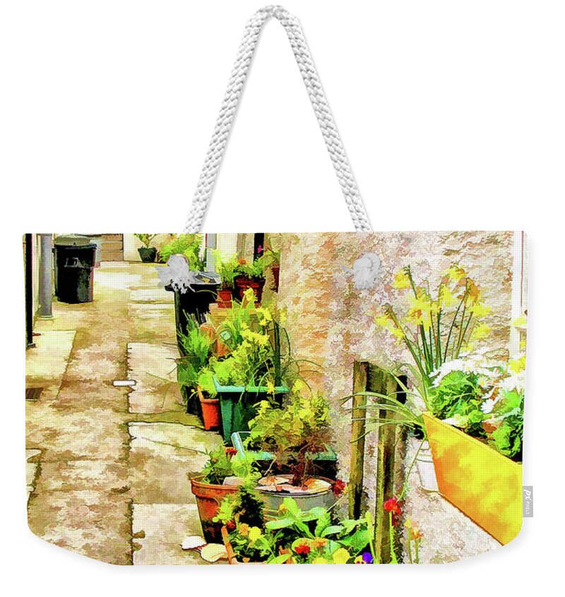 Alley Weekender Tote Bag featuring the photograph Stromness Alley by Monroe Payne