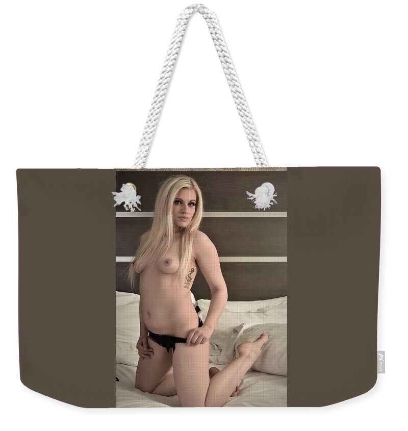 Blondie Weekender Tote Bag featuring the photograph Stunning by Tom Hufford
