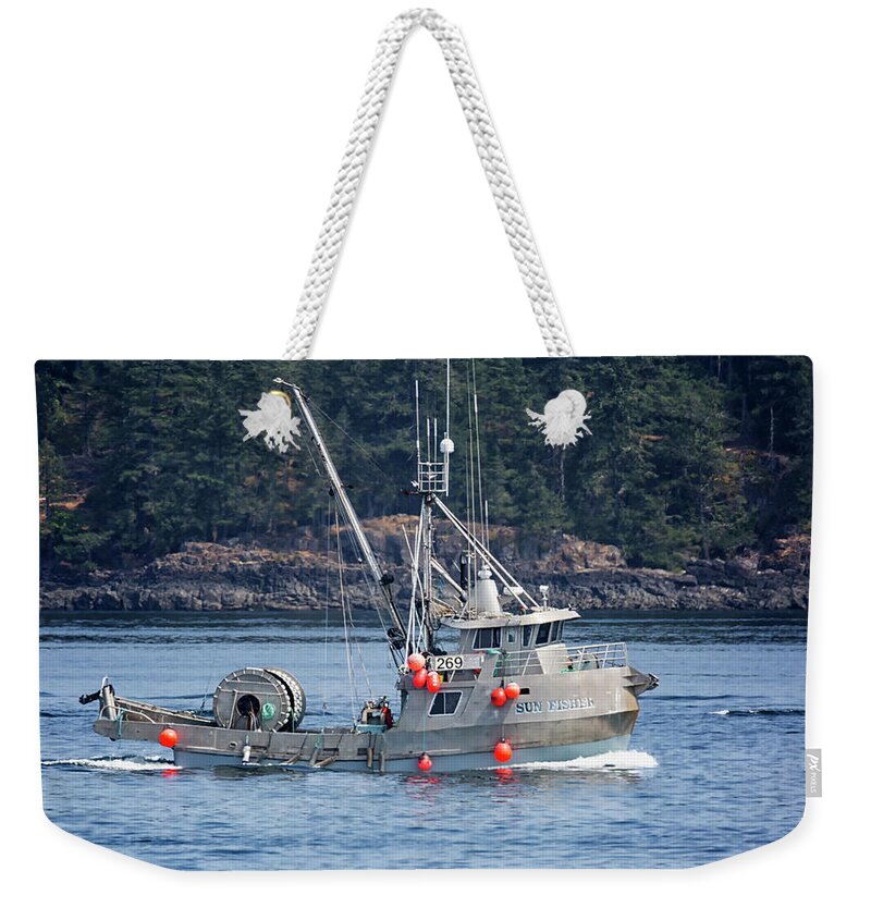Sun Fisher Weekender Tote Bag featuring the photograph Sun Fisher off Campbell River by Randy Hall