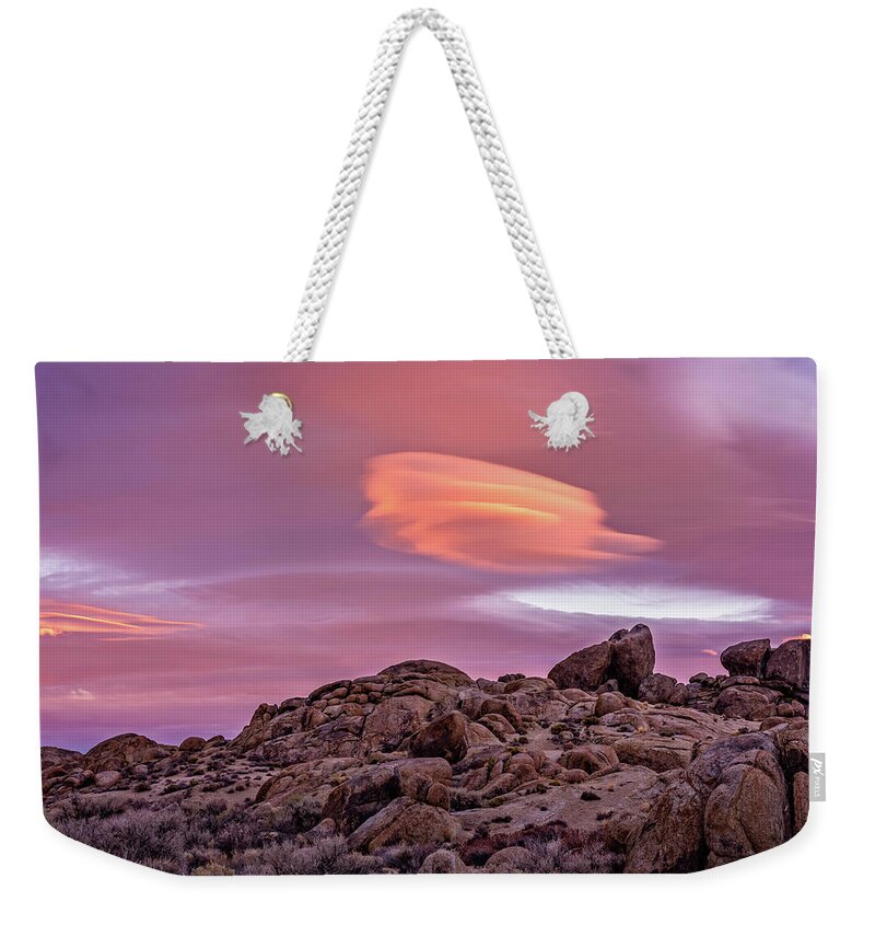 Af Zoom 24-70mm F/2.8g Weekender Tote Bag featuring the photograph Sunset Lenticular by John Hight