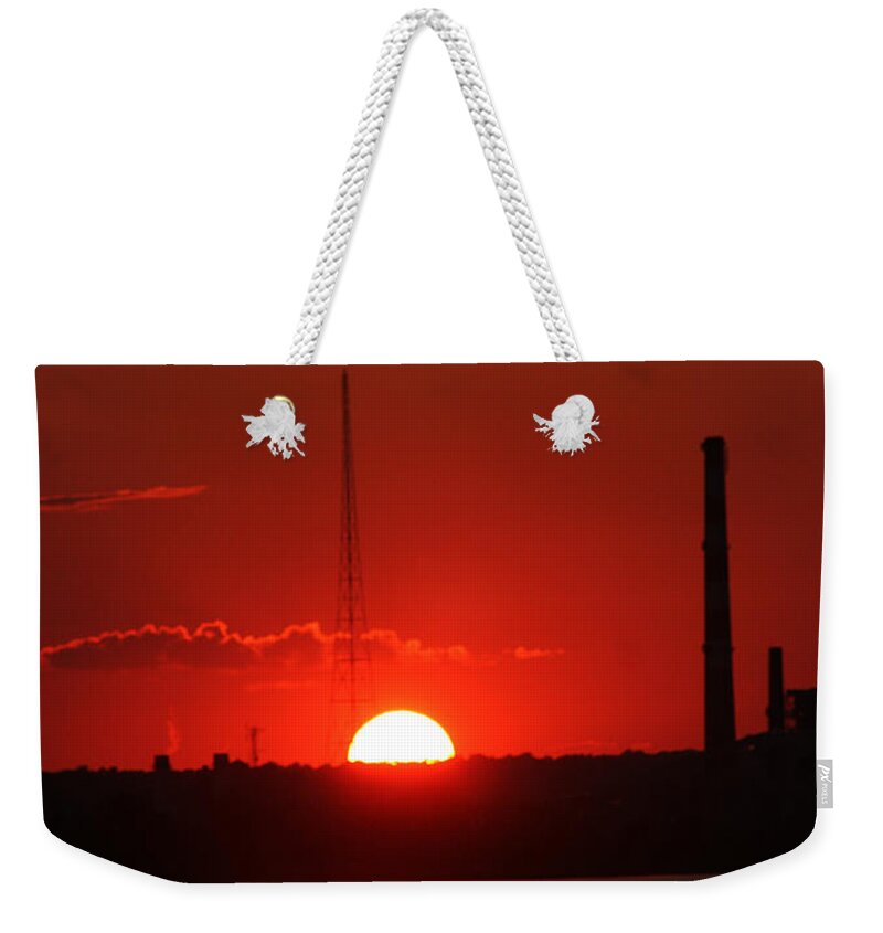 Sun Weekender Tote Bag featuring the photograph Sunset Over Bridgeport by William Selander