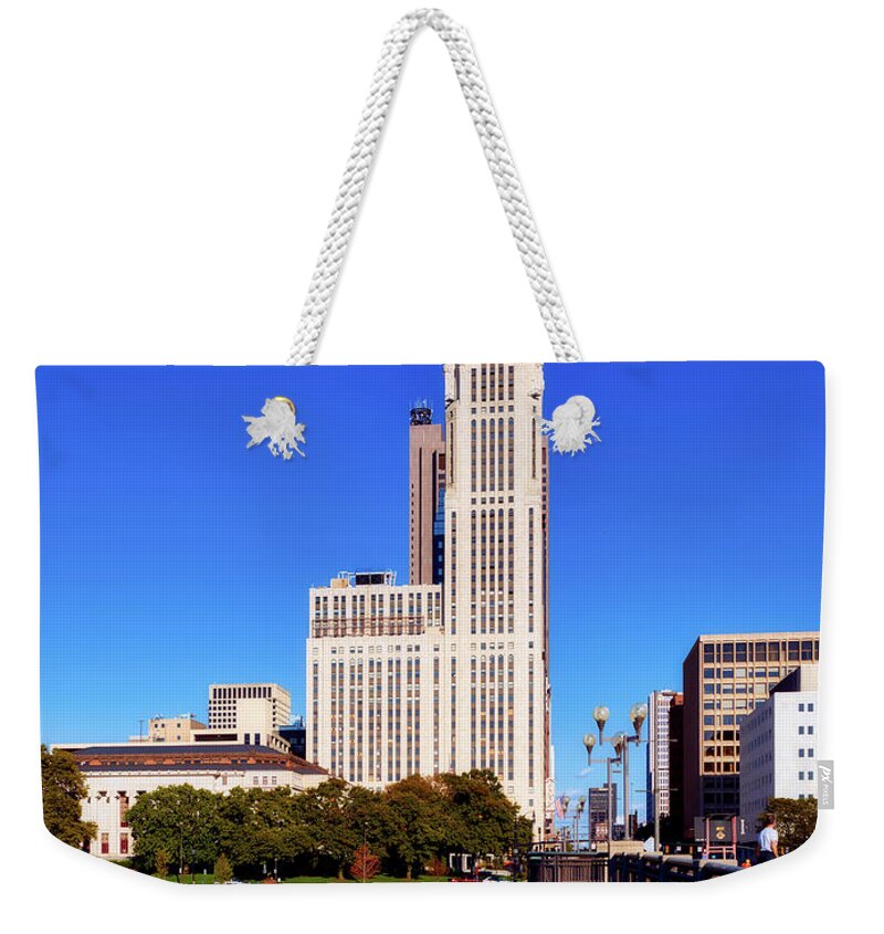 Laveque Tower Weekender Tote Bag featuring the photograph The LaVeque Tower - Columbus Ohio by Mountain Dreams