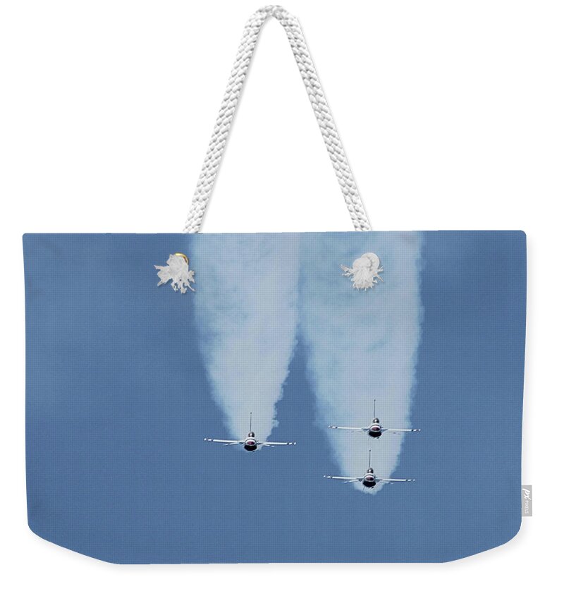 Sky Weekender Tote Bag featuring the photograph United States Air Force Thunderbirds by Robert Banach