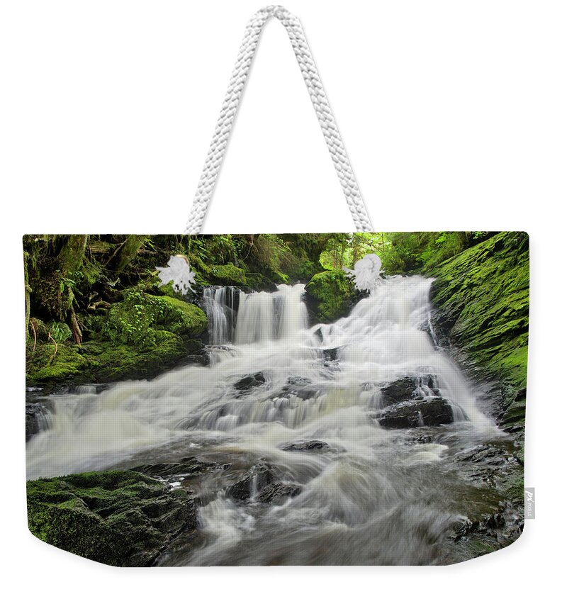 Lunch Creek Weekender Tote Bag featuring the photograph Upper Lunch Creek Falls by Paul Riedinger