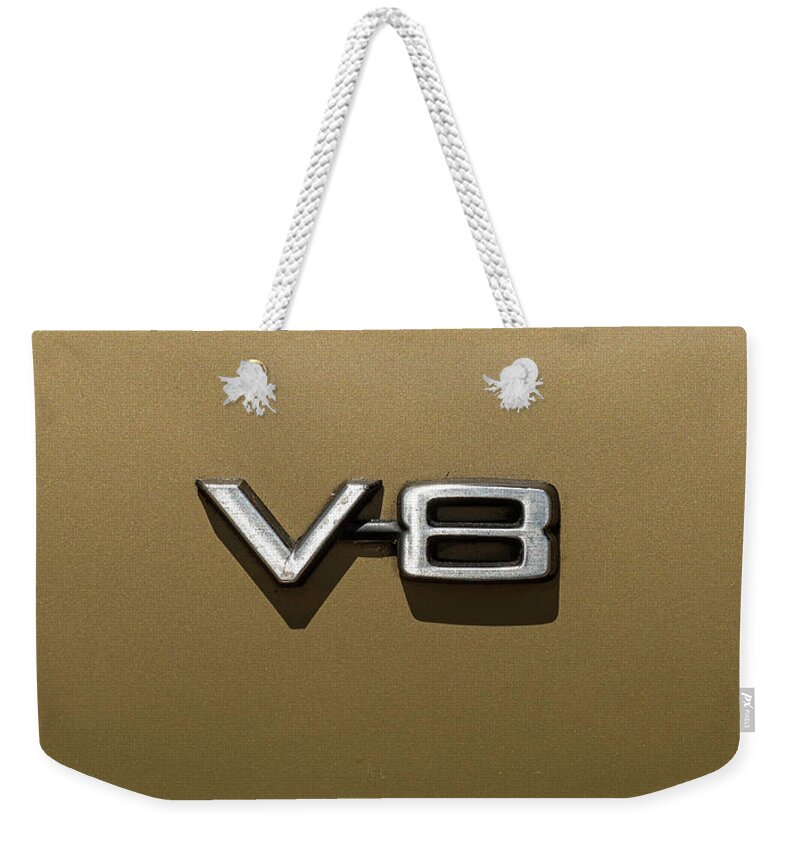 Auto Weekender Tote Bag featuring the photograph V8 Sign by Les Palenik