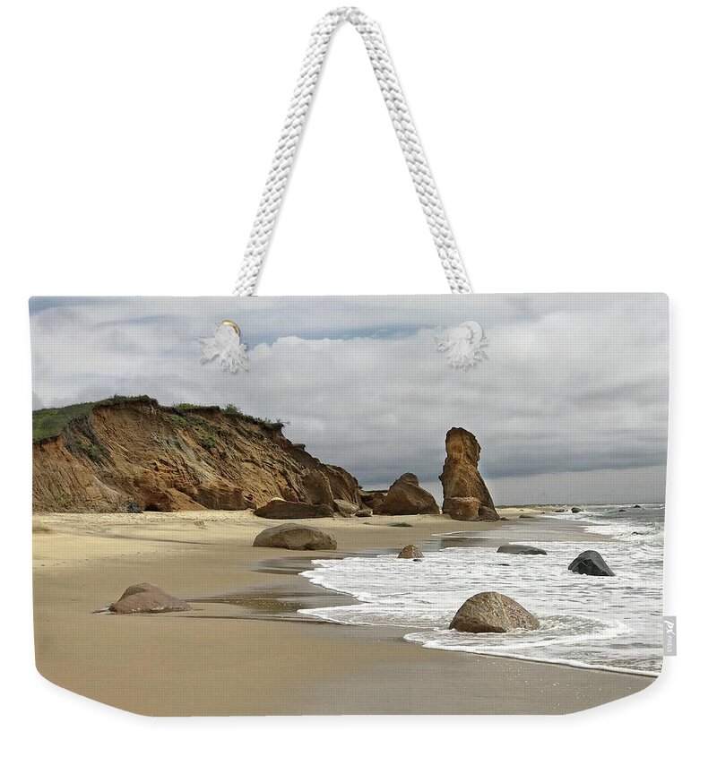 Cape Weekender Tote Bag featuring the photograph Vineyard Beach by Donna Doherty