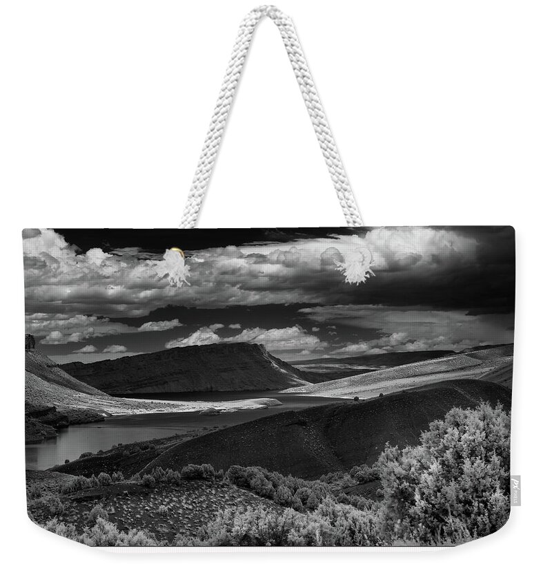 Ir Weekender Tote Bag featuring the photograph Waiting for the Light by Brian Duram