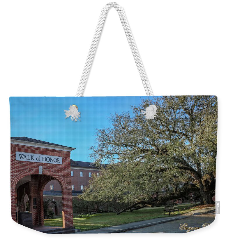 Ul Weekender Tote Bag featuring the photograph Walk of Honor Entrance by Gregory Daley MPSA