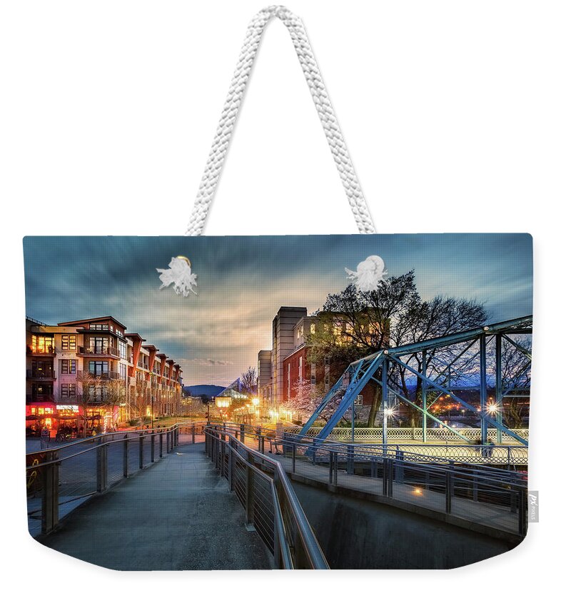 Walnut Street Walking Bridge Weekender Tote Bag featuring the photograph Walnut Street Circle Sunset by Steven Llorca
