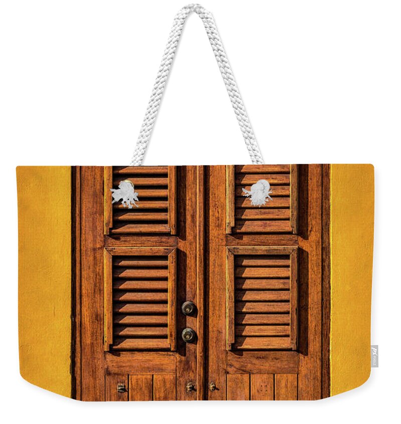 Aruba Weekender Tote Bag featuring the photograph Welcome Home by Doug Sturgess