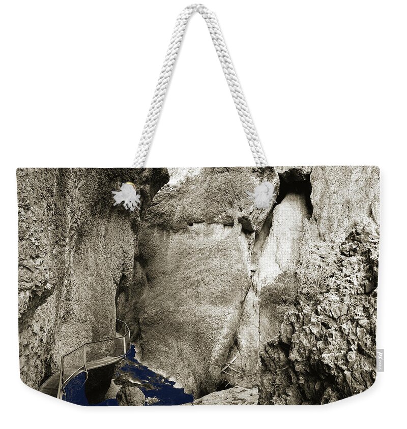 City Weekender Tote Bag featuring the photograph Whitewater Too Blu by Jan W Faul