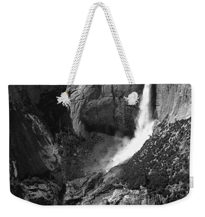 Scenics Weekender Tote Bag featuring the photograph Yosemite Fall From Glacier Point #1 by Gomezdavid