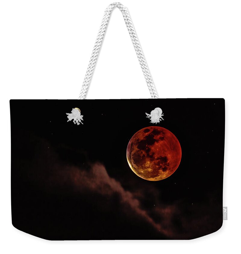 Hawaii Weekender Tote Bag featuring the photograph Blood Moon Rising by John Bauer