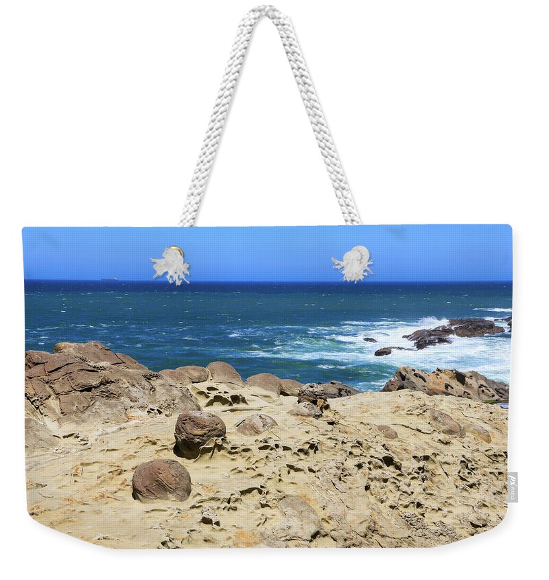 Cape Arago Weekender Tote Bag featuring the photograph Cape Arago Coast 3 by Dawn Richards