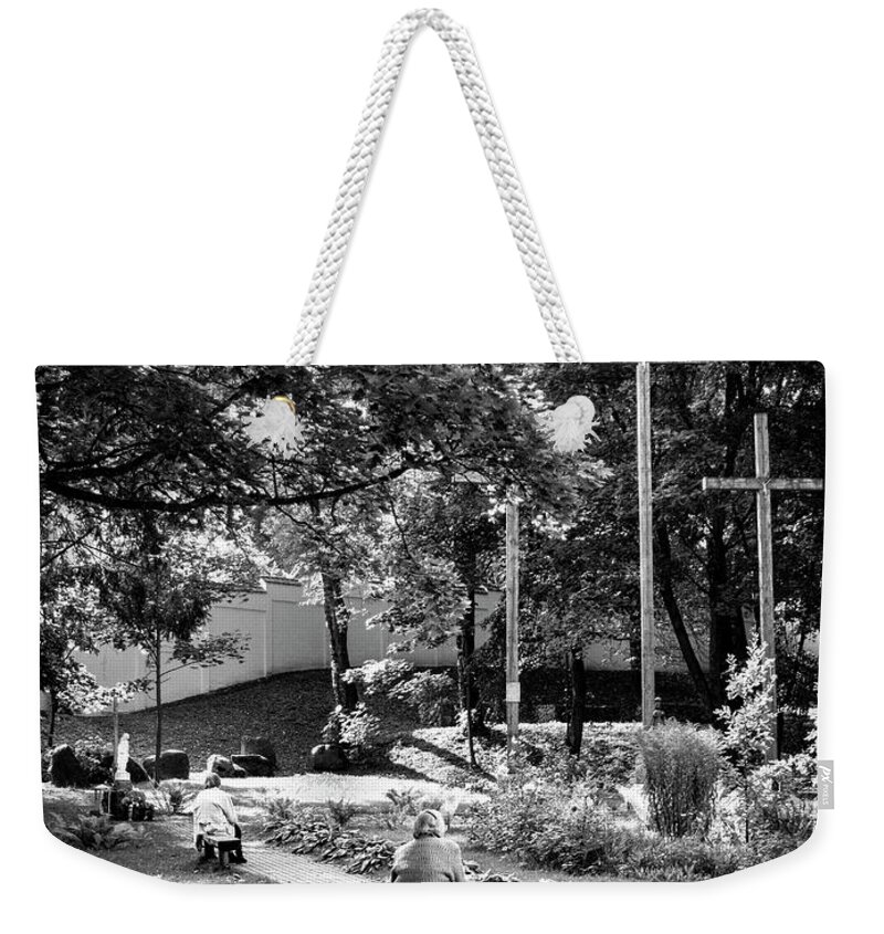 Black And White Weekender Tote Bag featuring the photograph Contemplation by Mary Lee Dereske