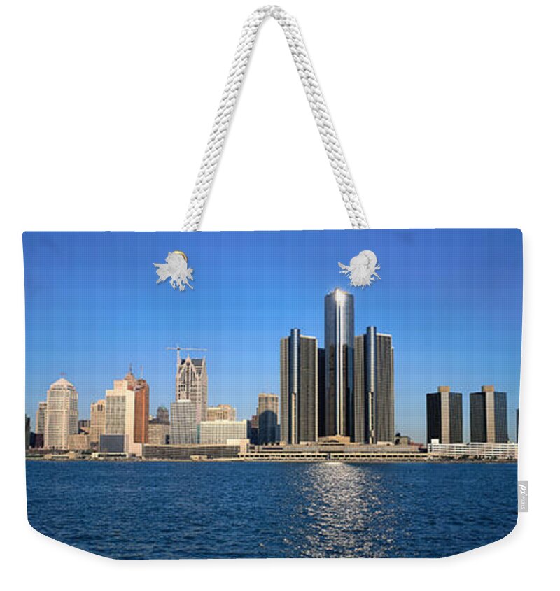 Panoramic Weekender Tote Bag featuring the photograph Detroit Skyline by Visionsofamerica/joe Sohm