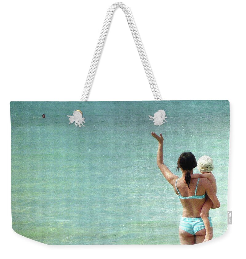 Human Arm Weekender Tote Bag featuring the photograph Dile AdiÓs A Tu Padre CariÑo A Ver Si by Calamorlanda