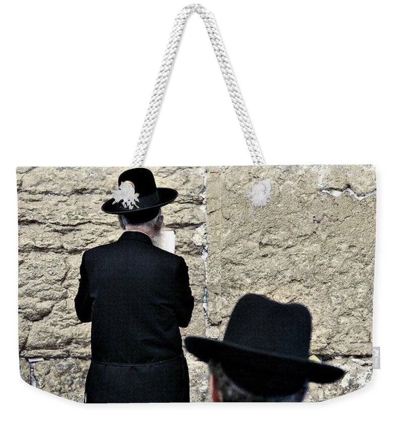 People Weekender Tote Bag featuring the photograph Front Wall by Miguel Gabaldon Ferrer