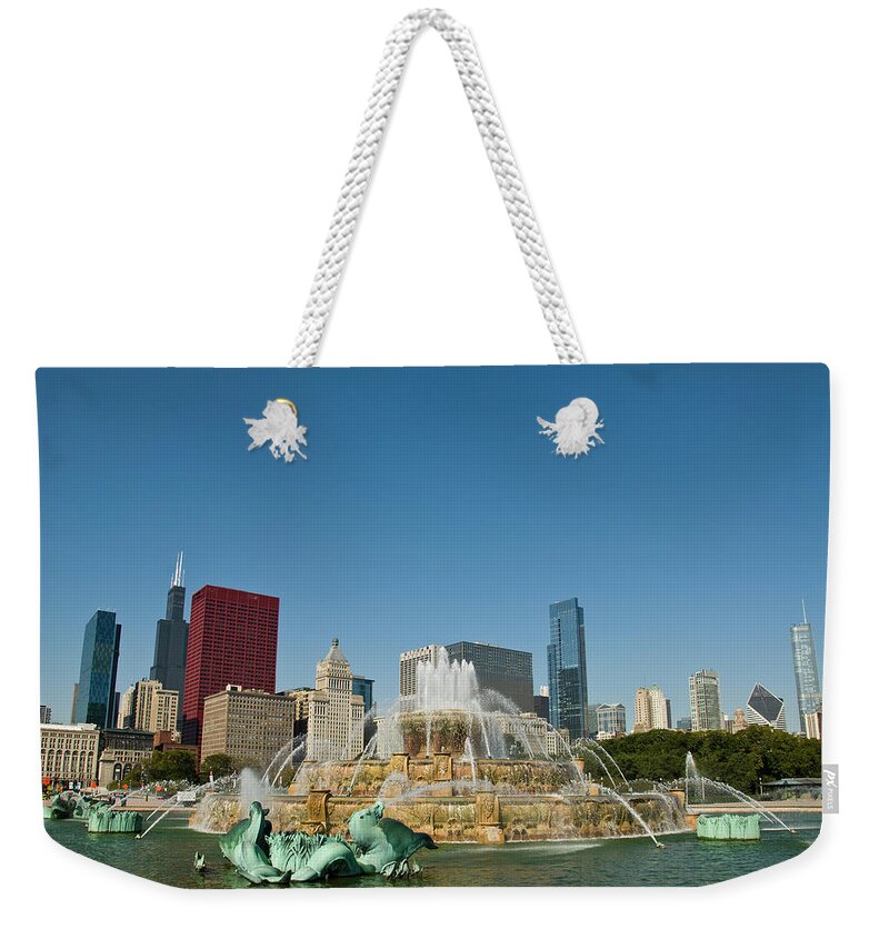 Water's Edge Weekender Tote Bag featuring the photograph Grant Park - Buckingham Fountain by Weible1980