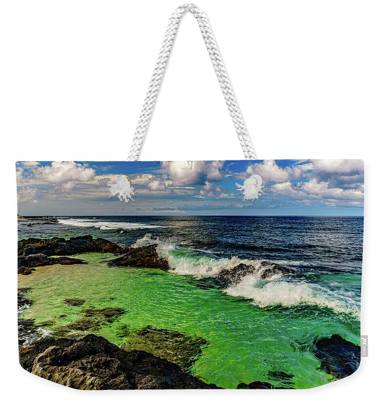 Hawaii Weekender Tote Bag featuring the photograph Green to Blue by John Bauer
