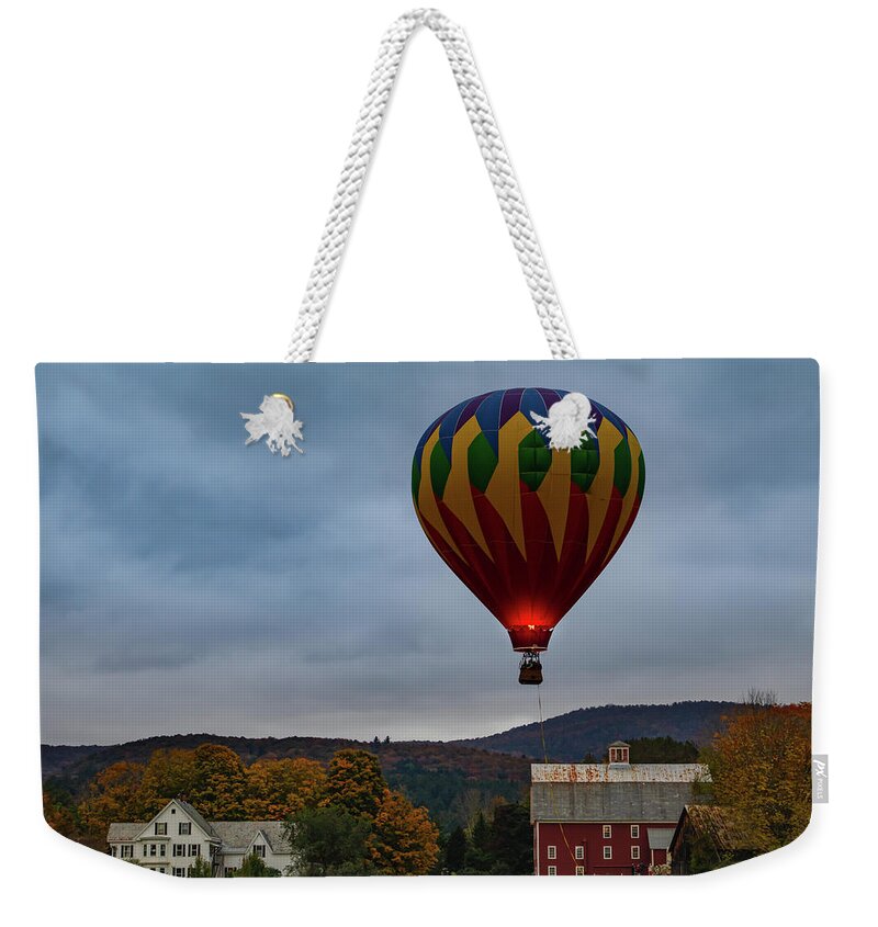Autumn Foliage New England Weekender Tote Bag featuring the photograph Hot air Balloon at Woodstock Vermont by Jeff Folger