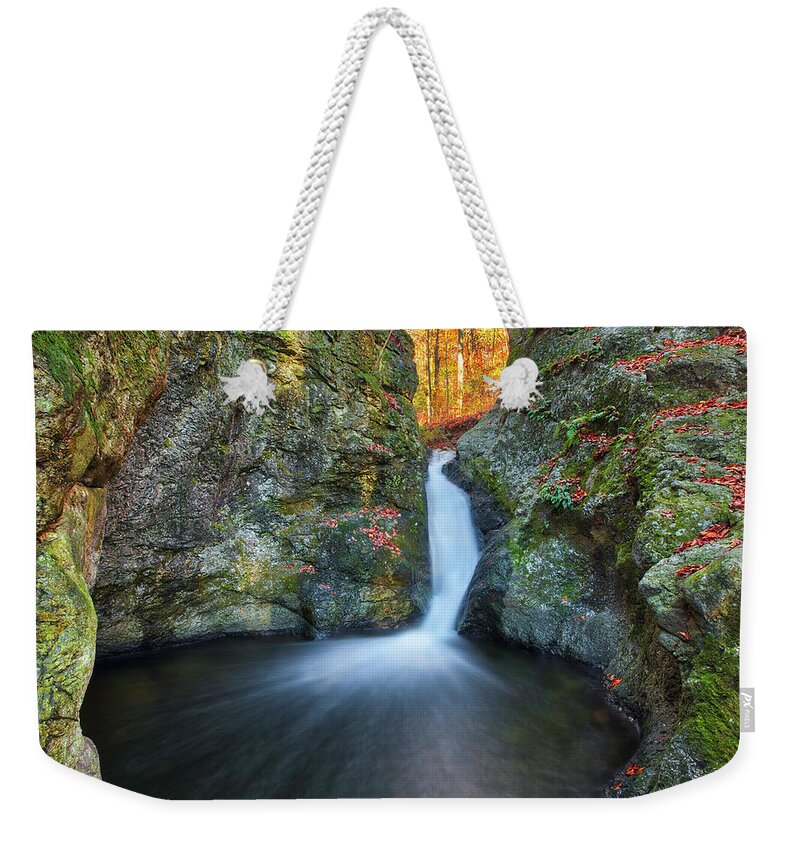 Indian Well Falls Weekender Tote Bag featuring the photograph Indian Well Falls by Juergen Roth