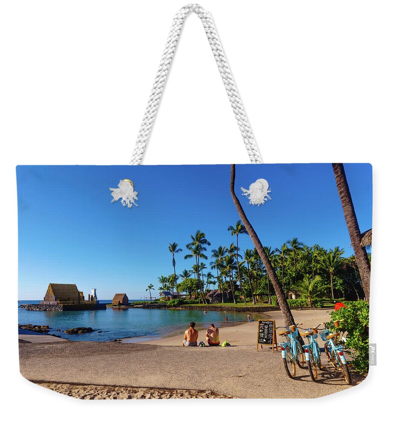John Bauer Weekender Tote Bag featuring the photograph Kamakahonu Beach by John Bauer