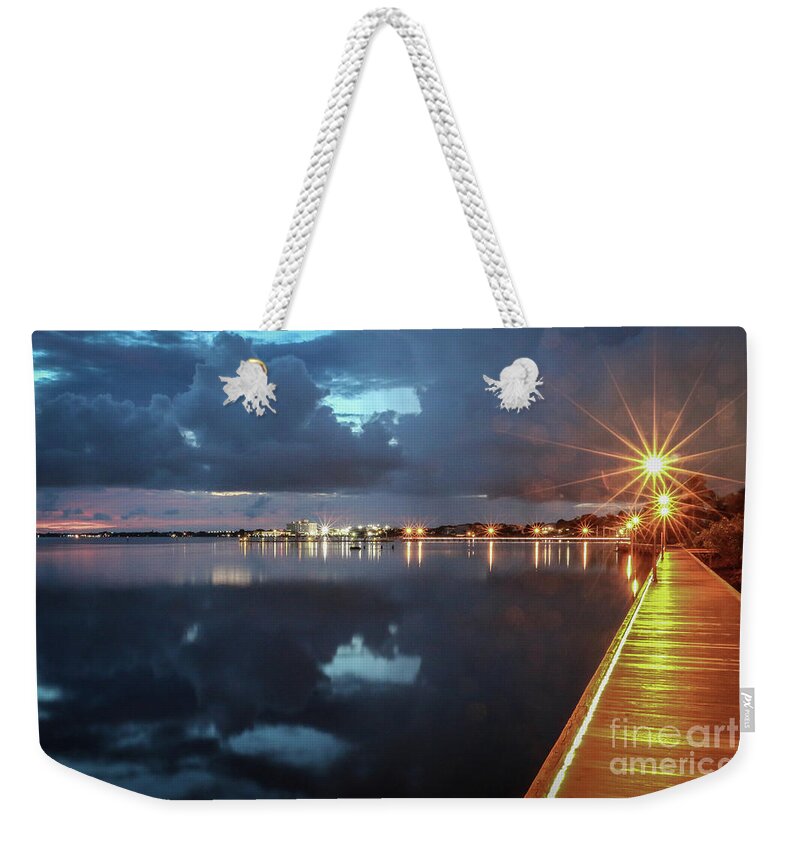 Boardwalk Weekender Tote Bag featuring the photograph Lamp Post Starbursts by Tom Claud