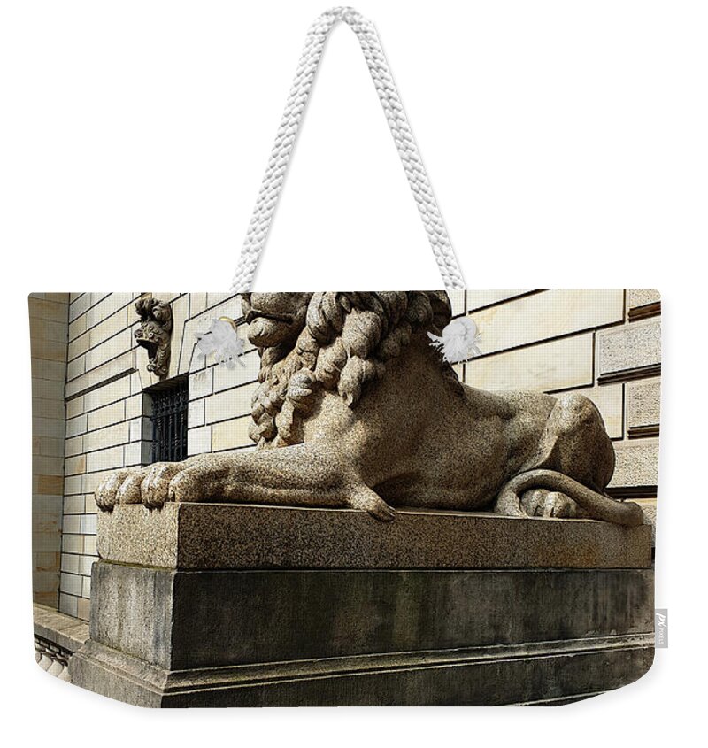 City Weekender Tote Bag featuring the photograph Lion Sculpture - Rathaus Courtyard Entrance by Yvonne Johnstone