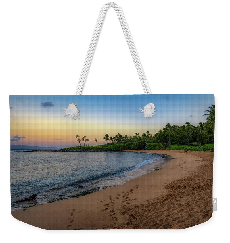 Hawaii Weekender Tote Bag featuring the photograph Morning Beach Light by G Lamar Yancy