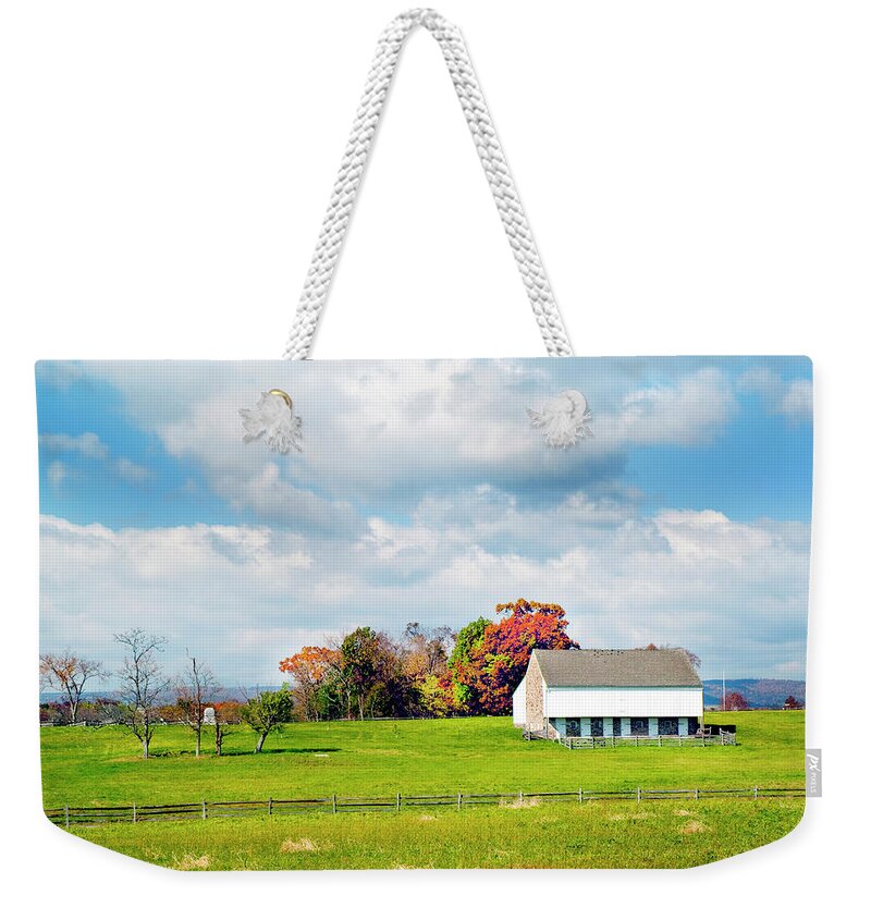 D2-cw-0013 Weekender Tote Bag featuring the photograph Old Barn on the Gettysburg Battlefield by Paul W Faust - Impressions of Light