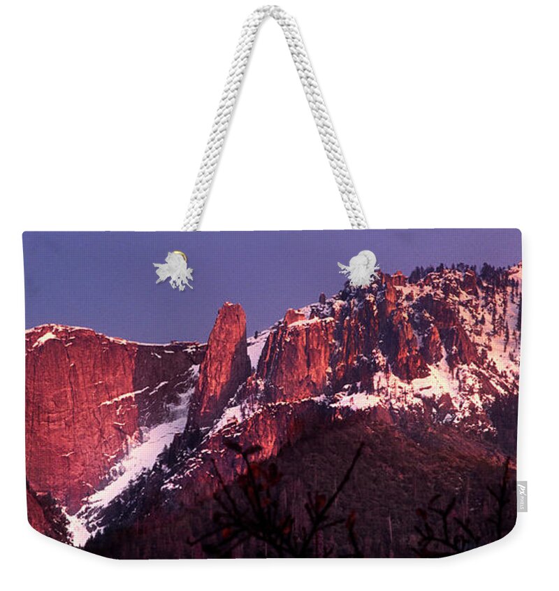 Dave Welling Weekender Tote Bag featuring the photograph Panorama Sunset Lights Up Castle Rock Sequoia National Park California by Dave Welling