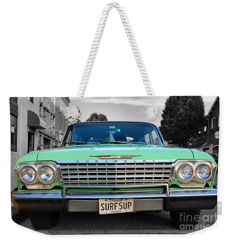 Vintage Weekender Tote Bag featuring the photograph Surf5up by Steve Ember