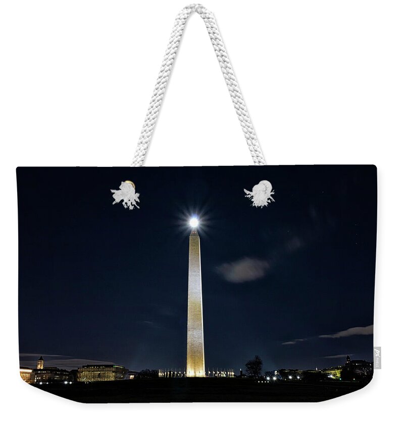 Washington Weekender Tote Bag featuring the photograph Washington Monument by Travis Rogers