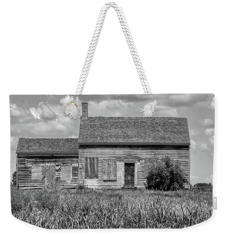 Farm House Weekender Tote Bag featuring the photograph Abandon Farm Home of New Jersey by David Letts
