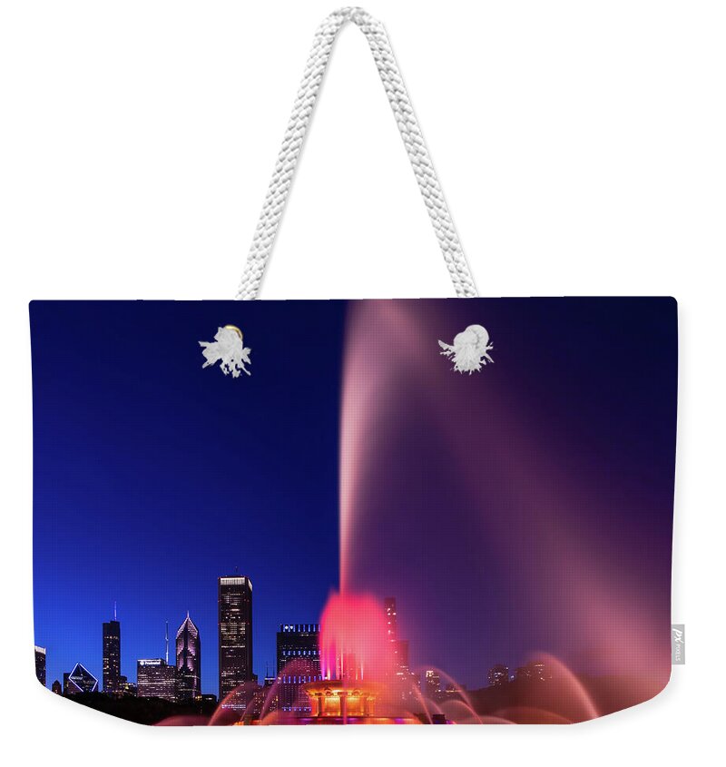 Chicago Weekender Tote Bag featuring the photograph Buckingham Fountain At Night - Chicago, Illinois by Elvira Peretsman