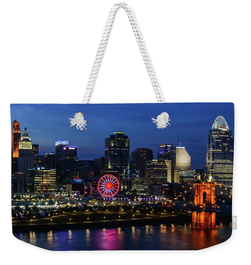  Weekender Tote Bag featuring the photograph Cincinnati Star by Jim Figgins