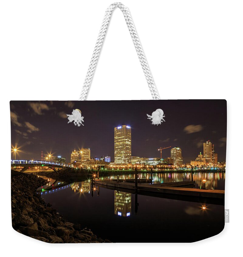 Milwaukee Weekender Tote Bag featuring the photograph Downtown Milwaukee by Paul Schultz