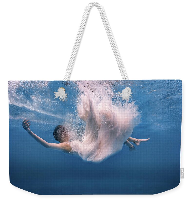 Fallen Weekender Tote Bag featuring the photograph Falling - V by Mark Rogers